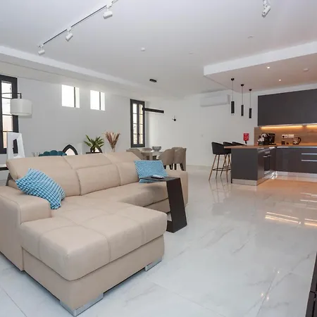 Luxury 3br Spinola Bay St Julians